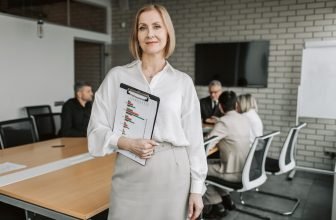 How to Become an Expert in Anything (Without Taking Classes)